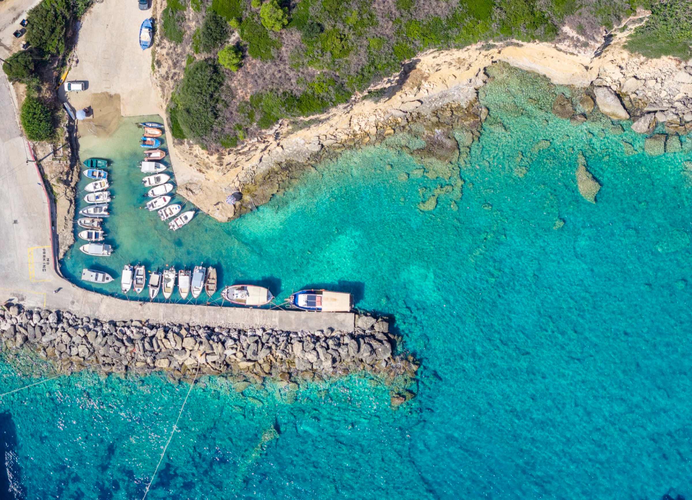 Το λιμάνι της Πεσσάδας, από όπου αναχωρεί το φέρι για τη Ζάκυνθο.