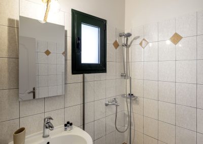 Oneira Villas - Villa Iria - Bathroom - Kefalonia